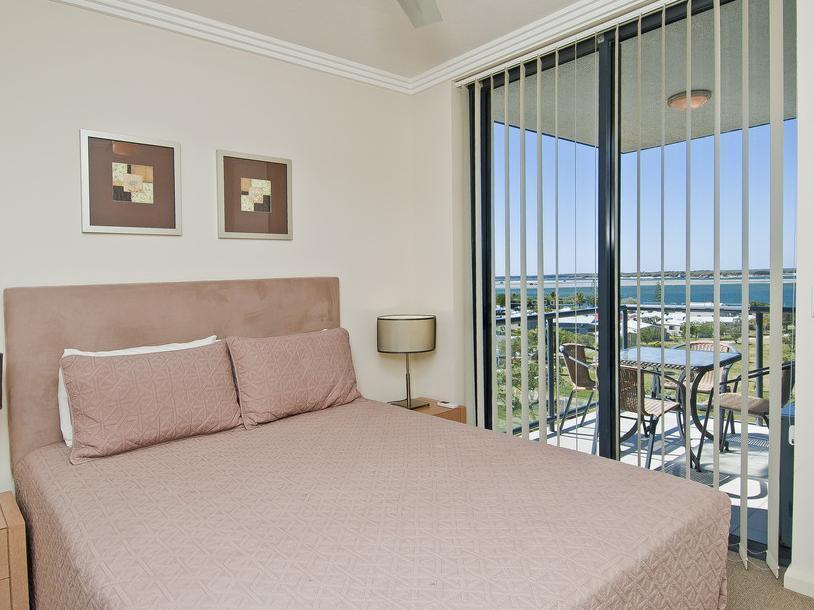 Aqualine On The Broadwater Aparthotel