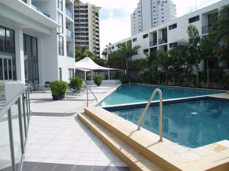 Ipanema Surfers Paradise Resort 4*