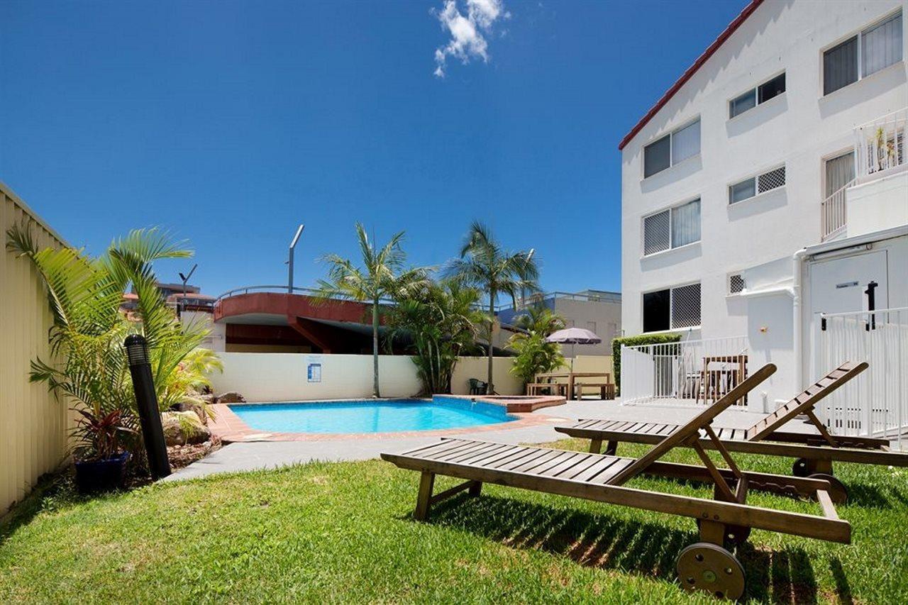 Burleigh Point Aparthotel