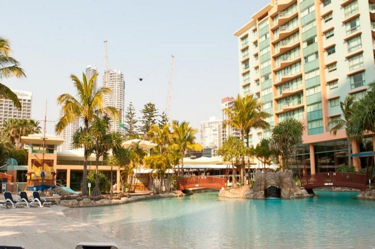 Mantra Crown Towers 4*