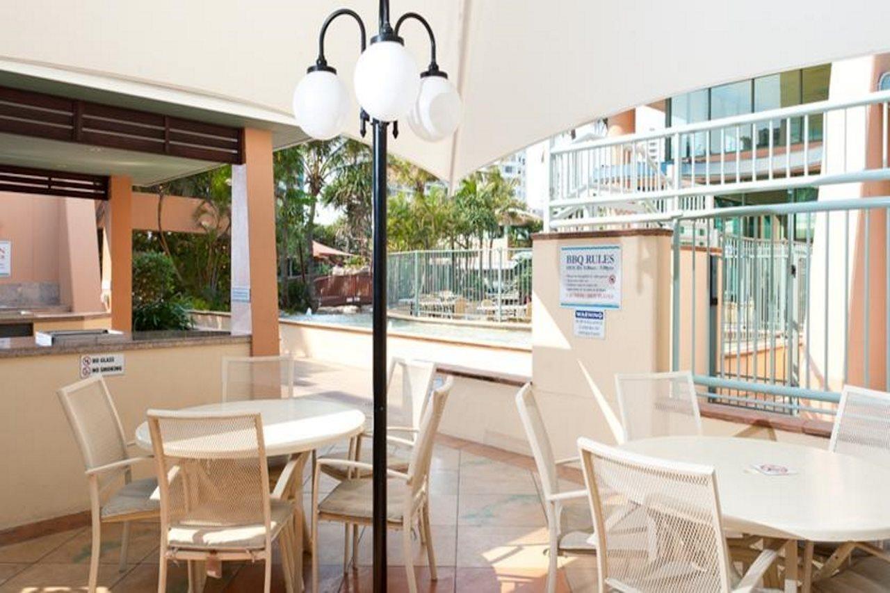 Mantra Crown Towers Aparthotel