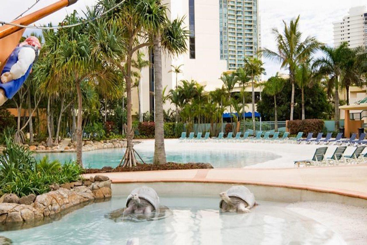 Mantra Crown Towers 4*