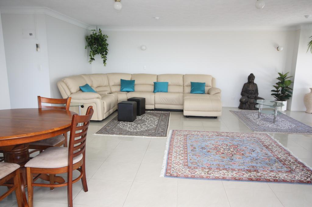 Broadwater Shores Waterfront Aparthotel Gold Coast