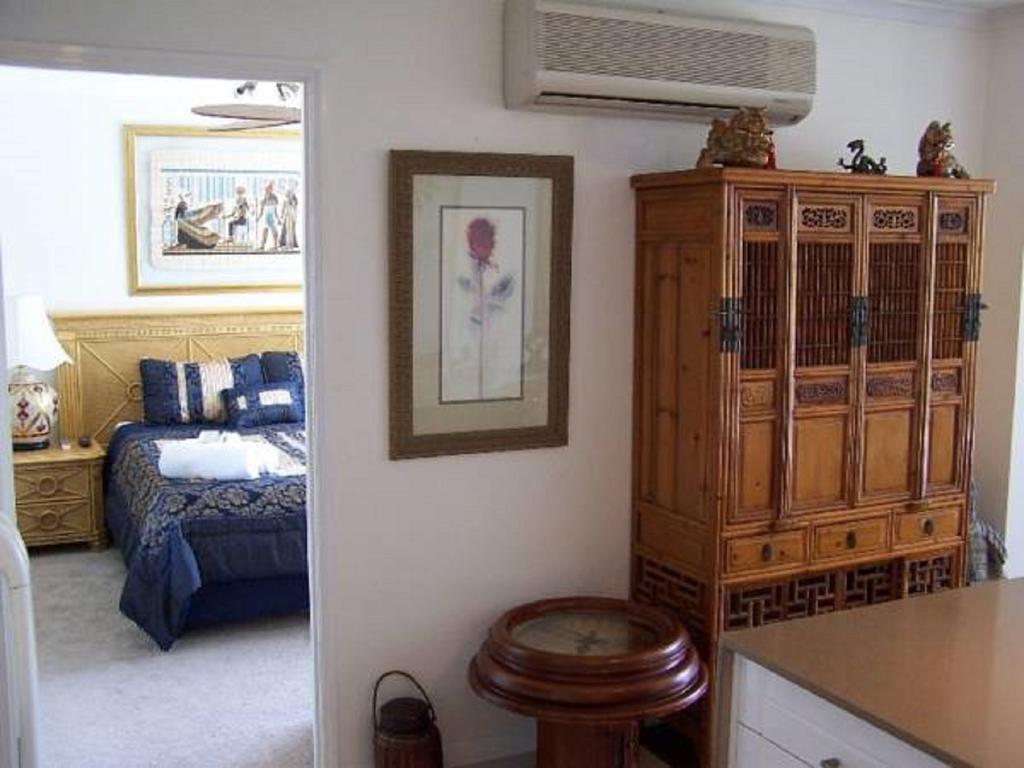 The Pinnacle Apartment *