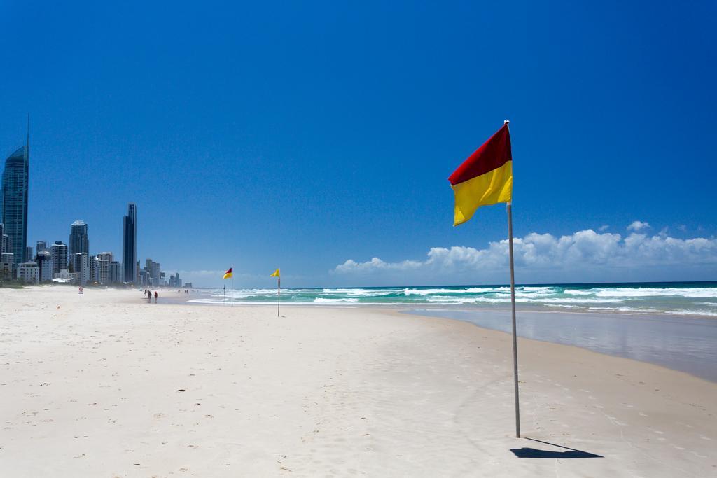 Breakers North Absolute Beachfront - Official Aparthotel 4*