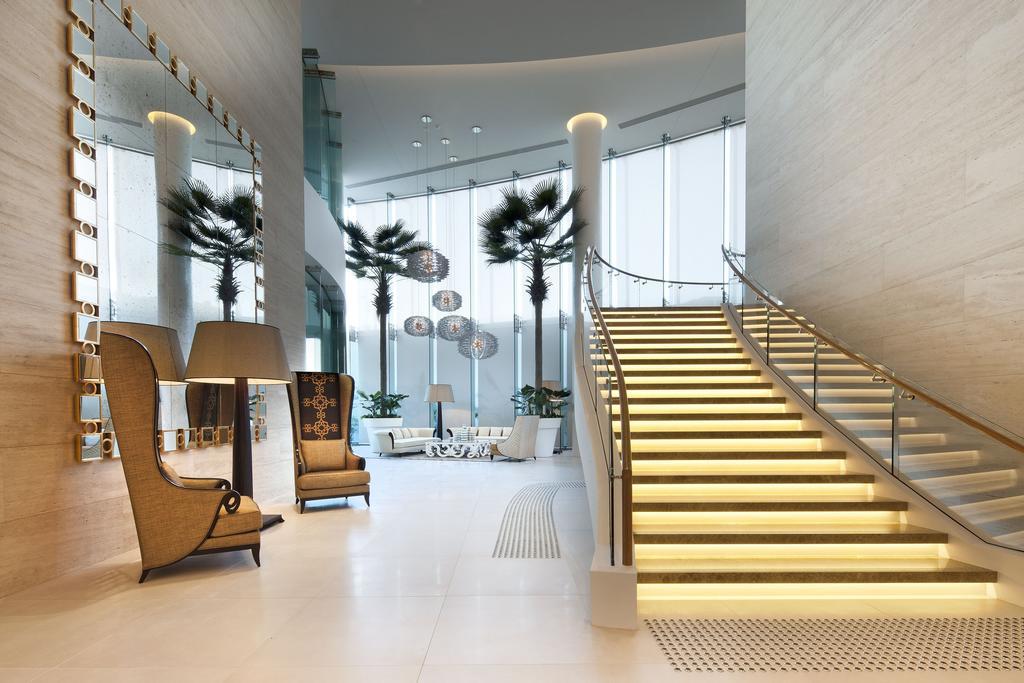 8 The Esplanade Surfers Paradise * Gold Coast
