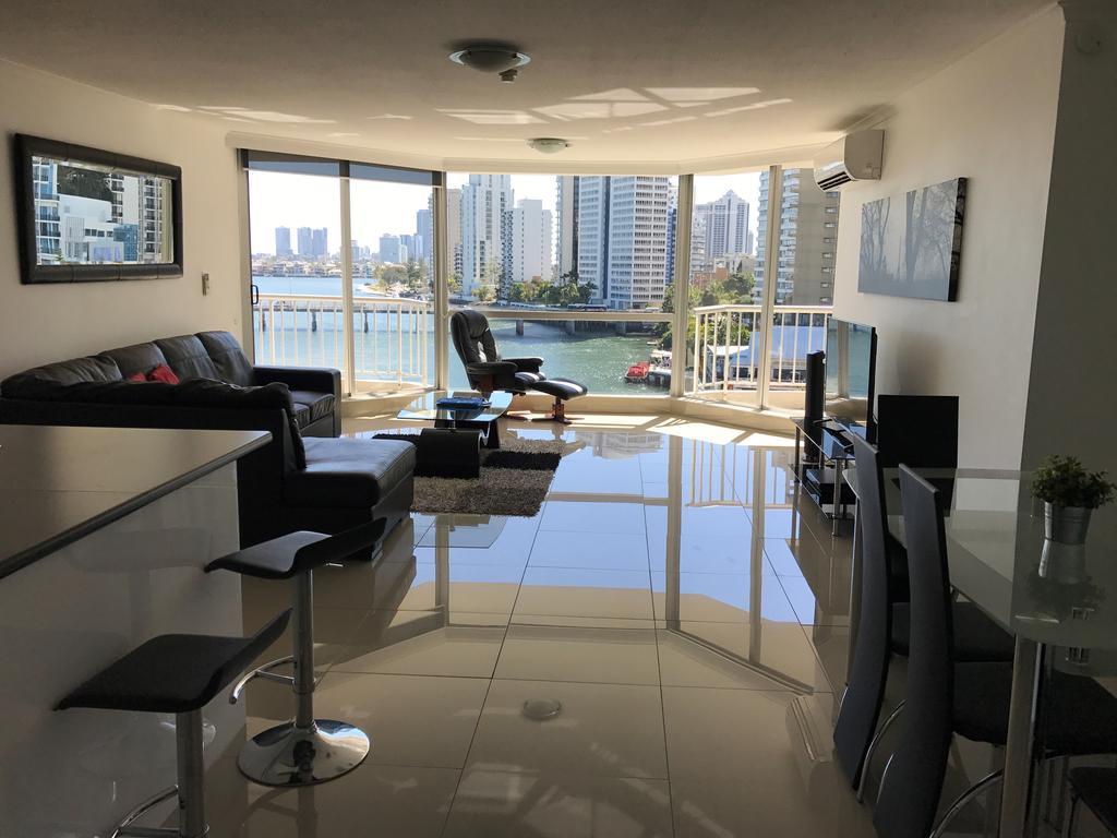Aparthotel Moorings On Cavill Surfers Paradise 4*