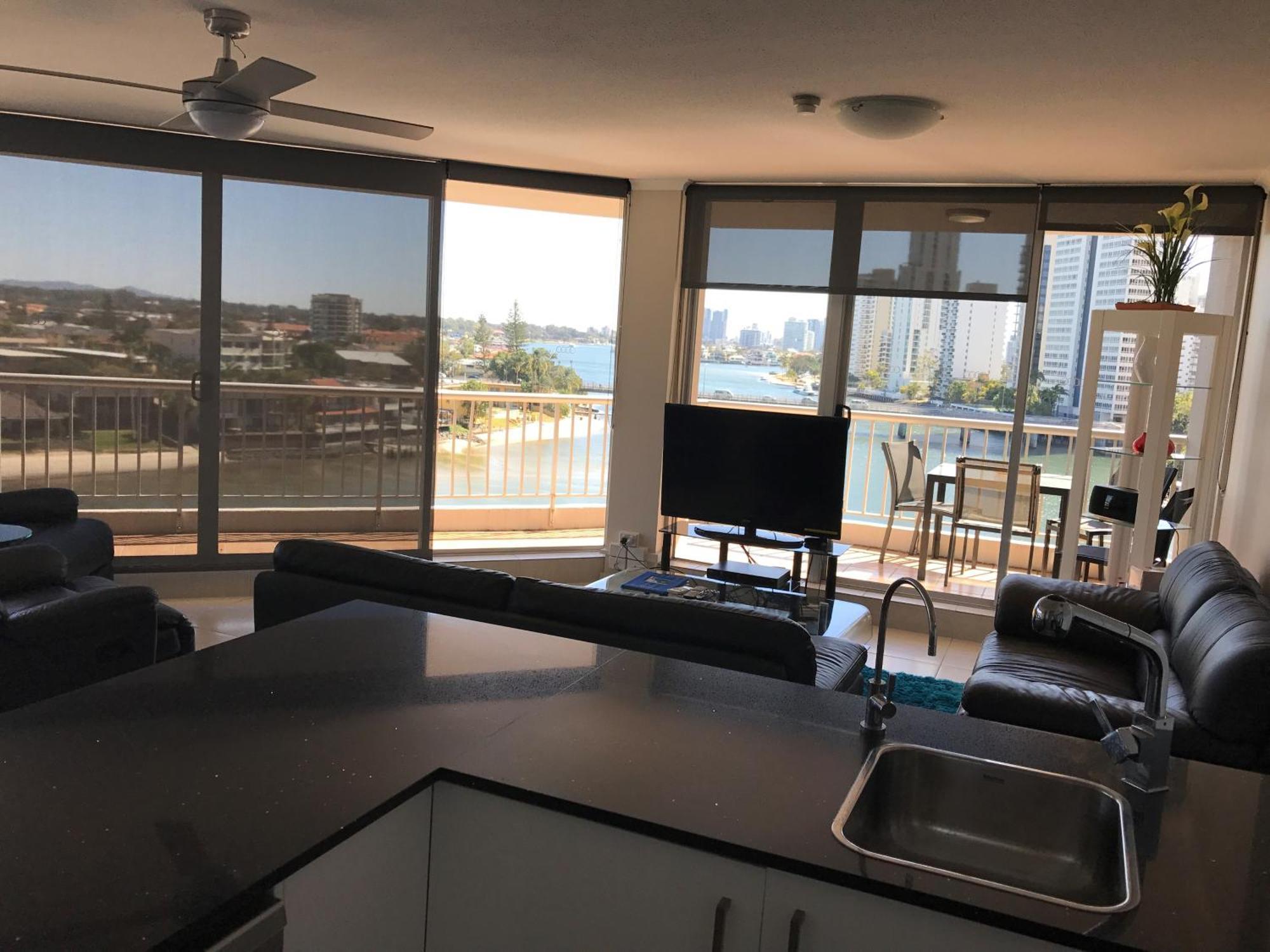 Moorings On Cavill Surfers Paradise Gold Coast