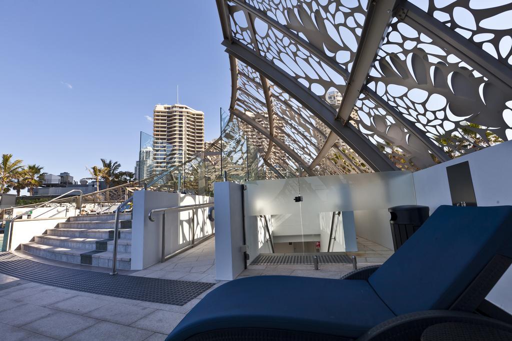 8 The Esplanade Surfers Paradise Apartment Gold Coast