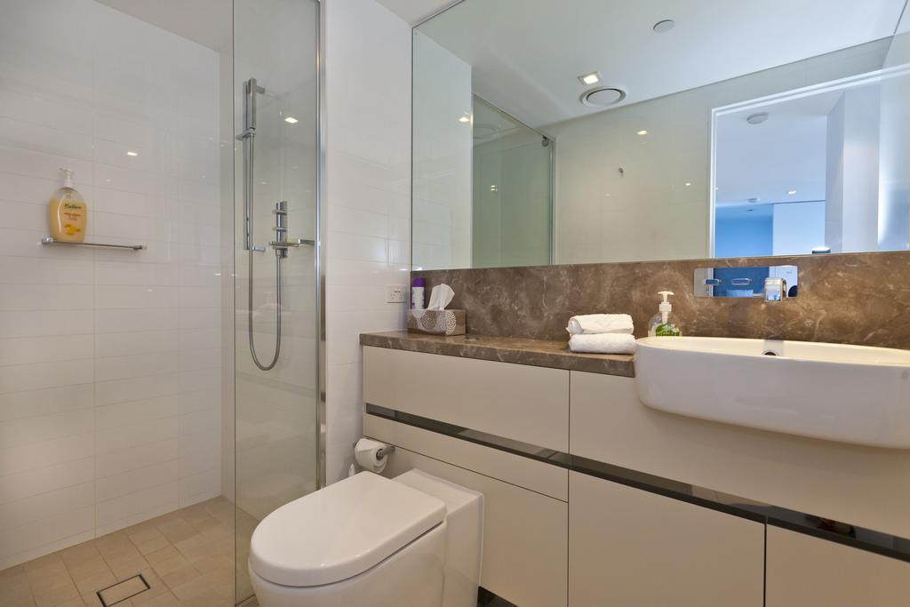8 The Esplanade Surfers Paradise Apartment *