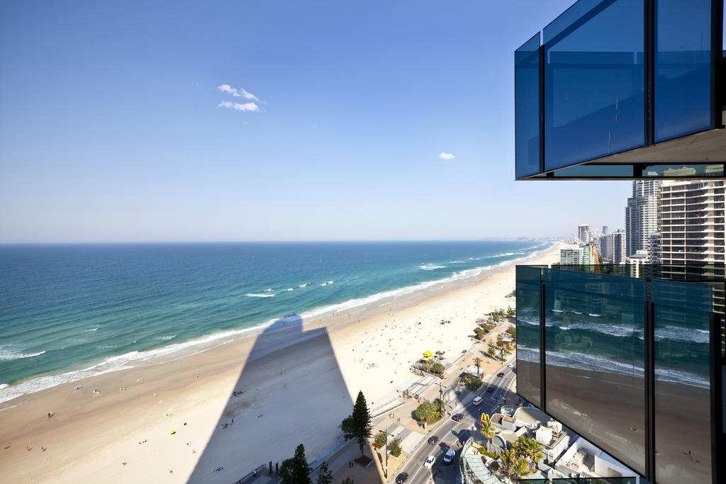 8 The Esplanade Surfers Paradise Apartment