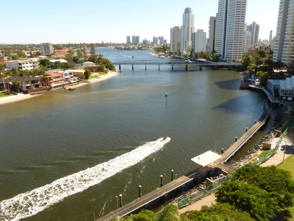 Moorings On Cavill Surfers Paradise Aparthotel Gold Coast