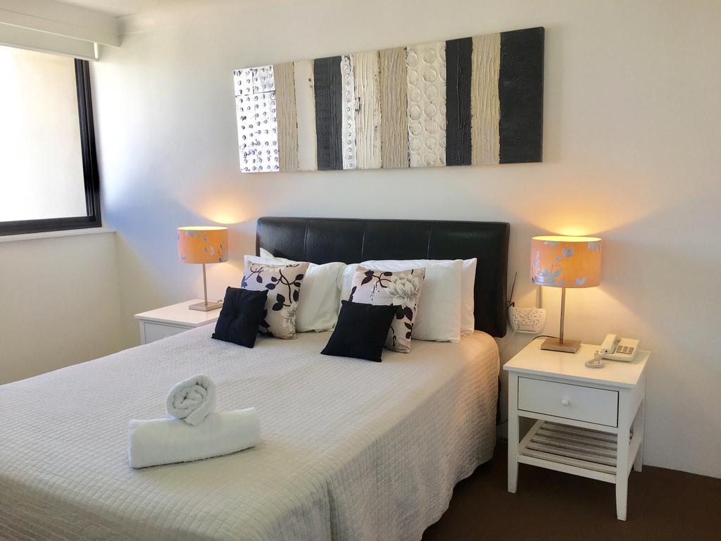 Breakers North Absolute Beachfront - Official 4*