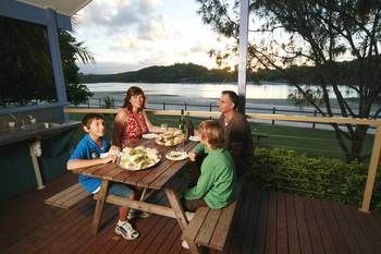 Tallebudgera Creek Tourist Park Hotel 2*