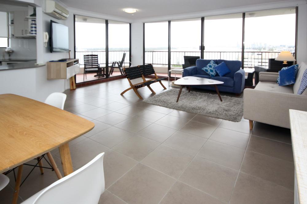Broadwater Shores Waterfront Aparthotel 3*