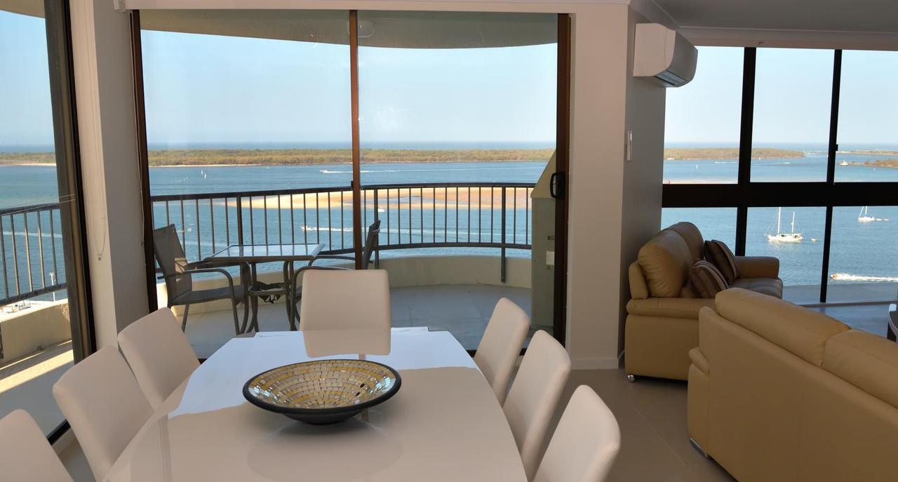 Broadwater Shores Waterfront Aparthotel