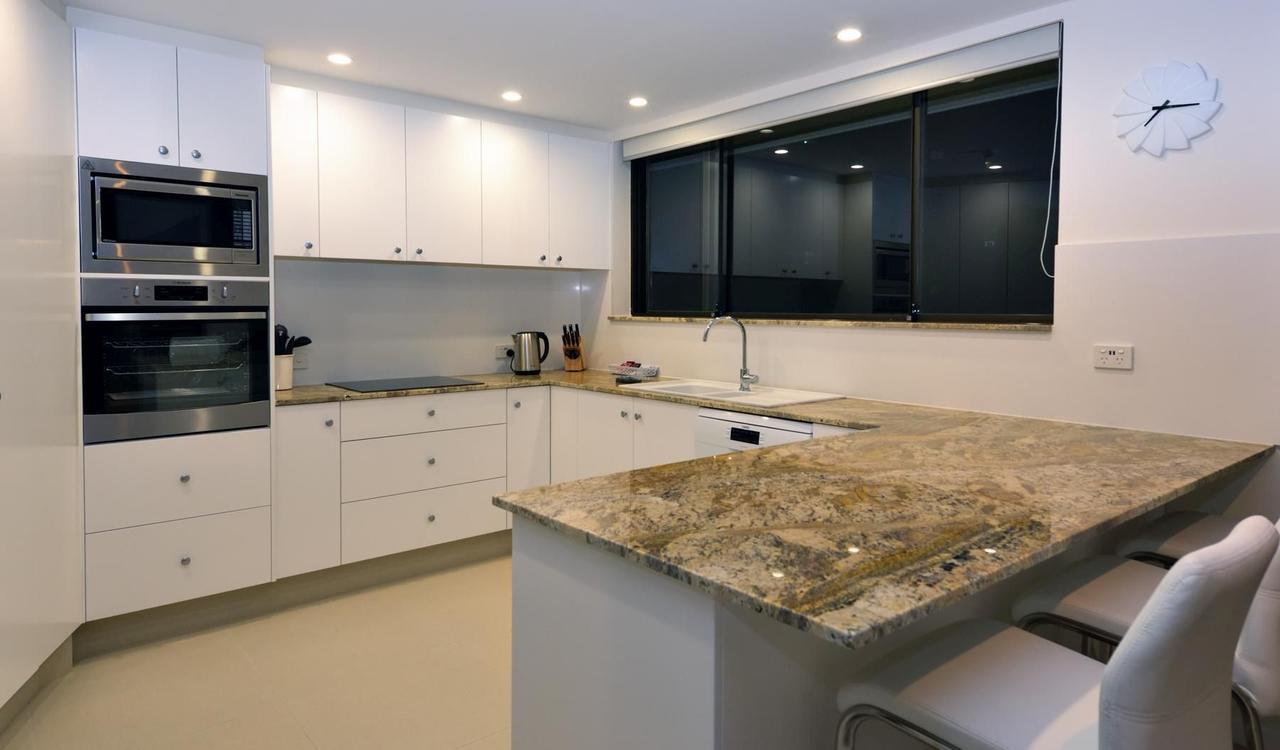 Aparthotel Broadwater Shores Waterfront Gold Coast