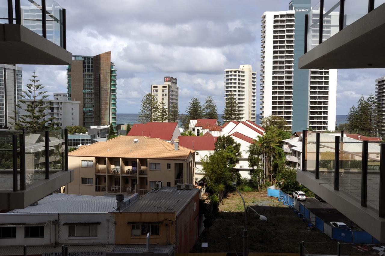Apartment Modern With Style Living Gold Coast
