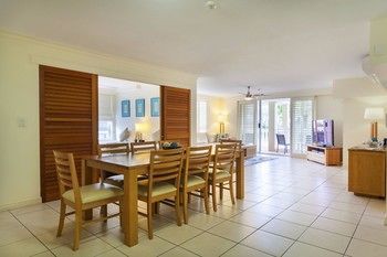 Hotel La Grande Broadbeach Gold Coast