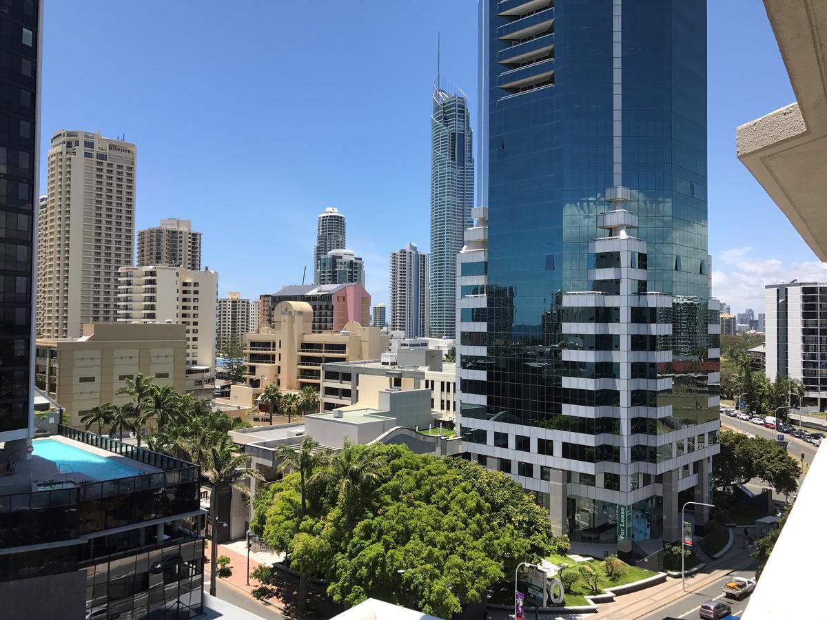 Aparthotel Moorings On Cavill Surfers Paradise 4*