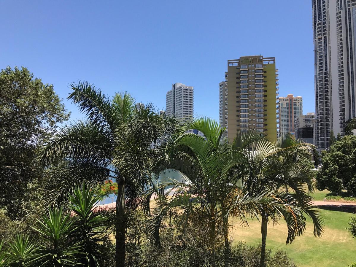 Moorings On Cavill Surfers Paradise Aparthotel Gold Coast