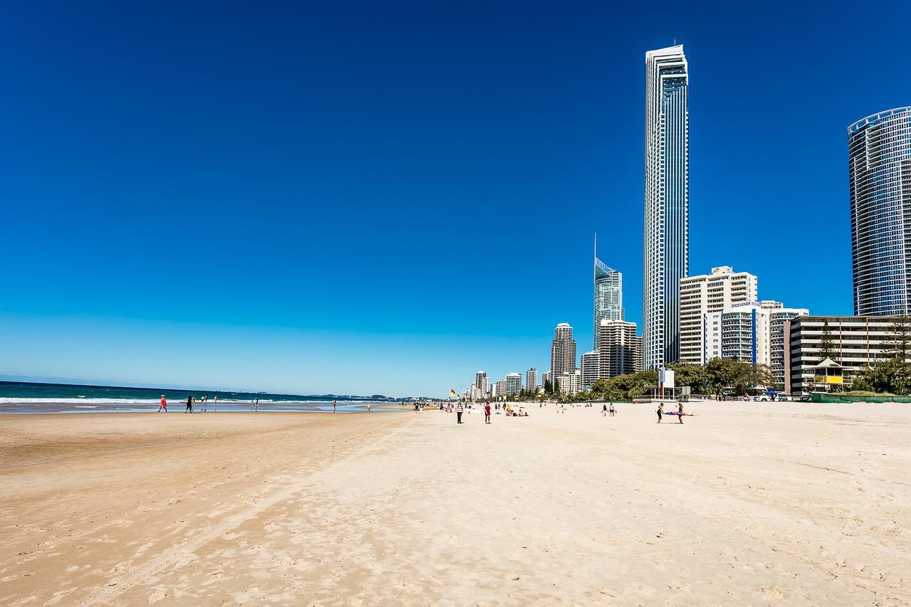 Pelicanstay In Surfers Paradise