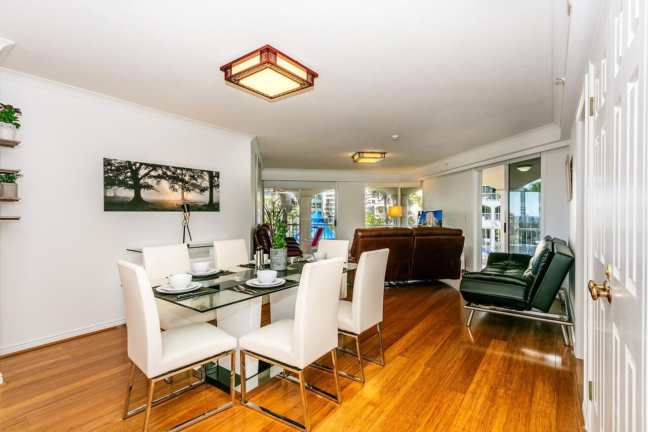 Pelicanstay In Surfers Paradise Apartment