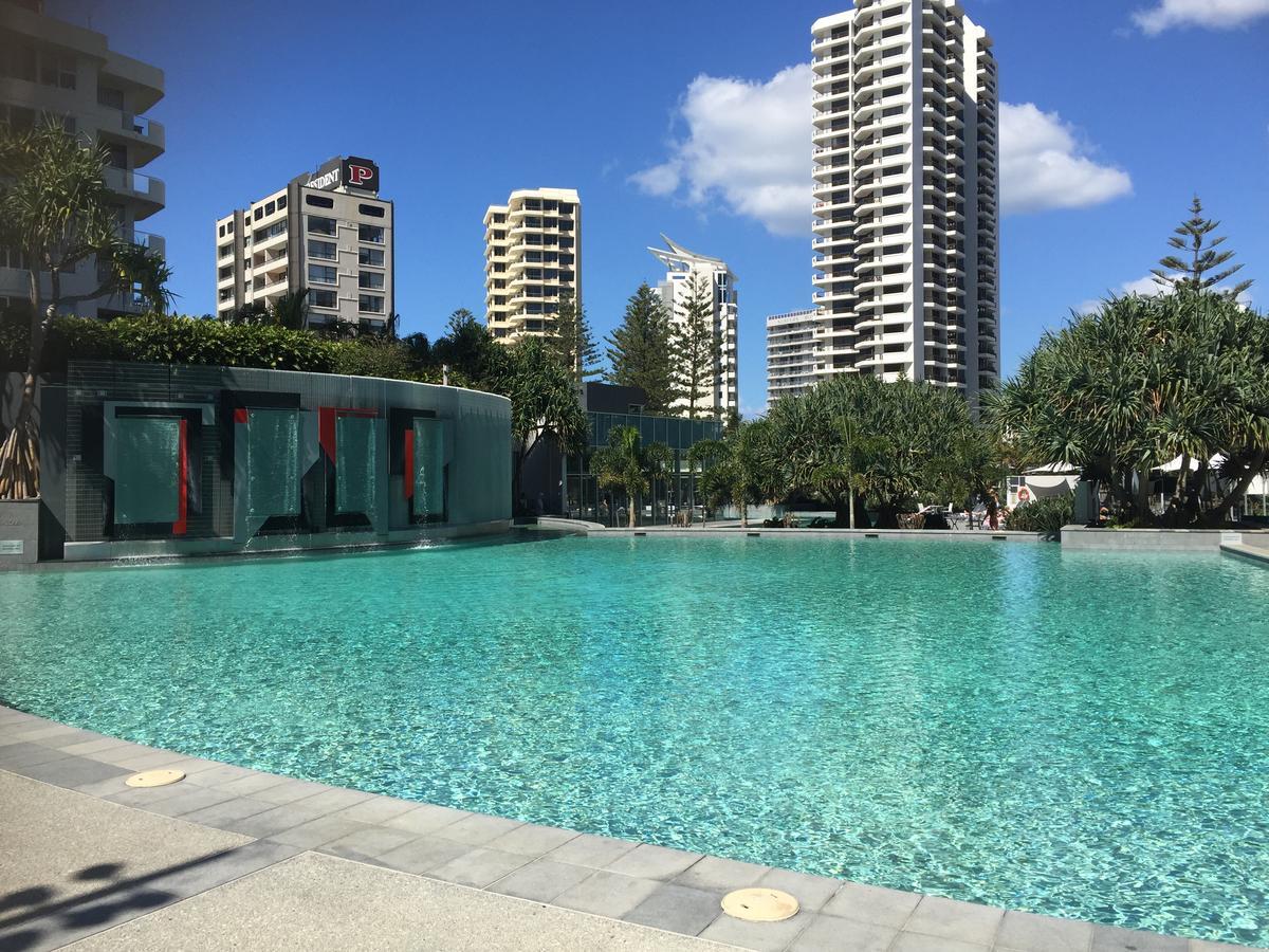 Iconic Q Ocean View Apartment Gold Coast