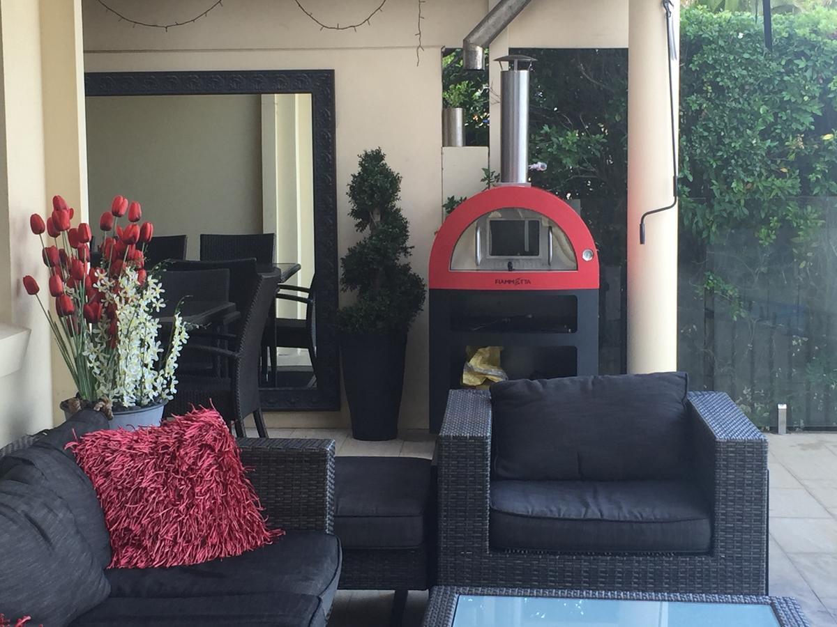 Broadbeach Waterfront Holiday House *