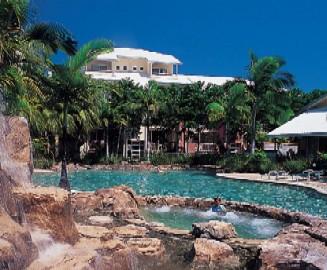 Breakfree Diamond Aparthotel 4*