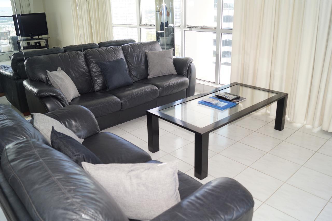 Moorings On Cavill Surfers Paradise