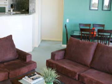 Surfers Mayfair Aparthotel 3*