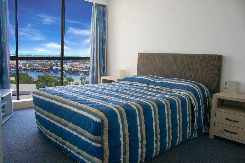 Seacrest Beachfront Surfers Paradise Gold Coast