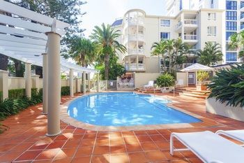 Hotel La Grande Broadbeach 4*