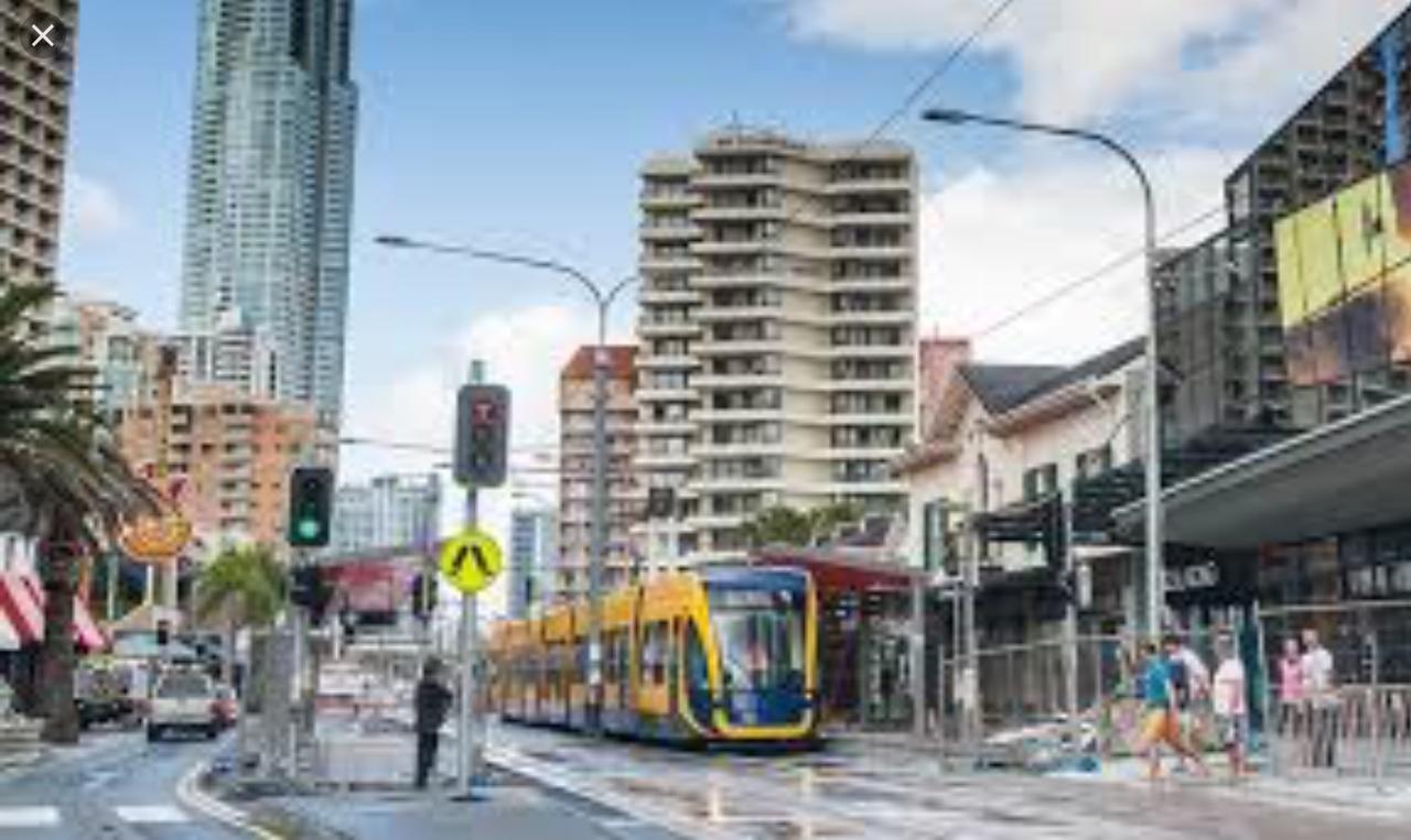 2bd Family Or Couple Upstairs Near Turf Club, Hota In Bundall Guest house Gold Coast
