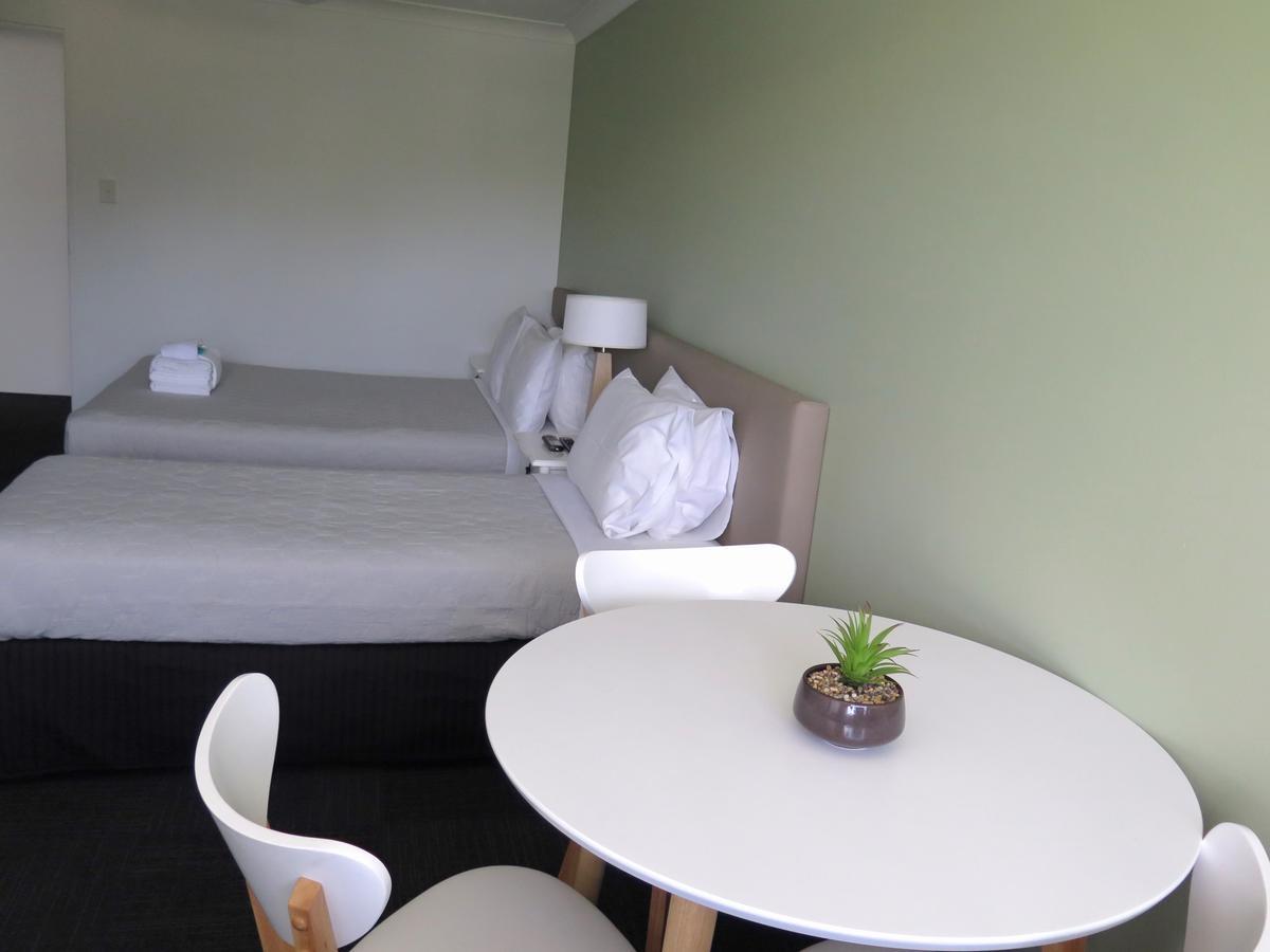 Gold Coast Inn Motel 3*