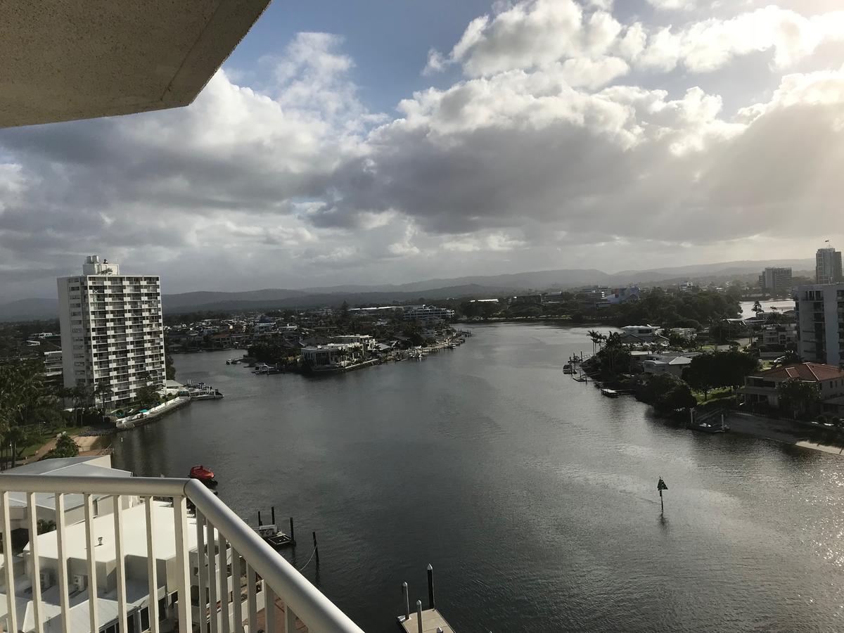 Aparthotel Moorings On Cavill Surfers Paradise 4*