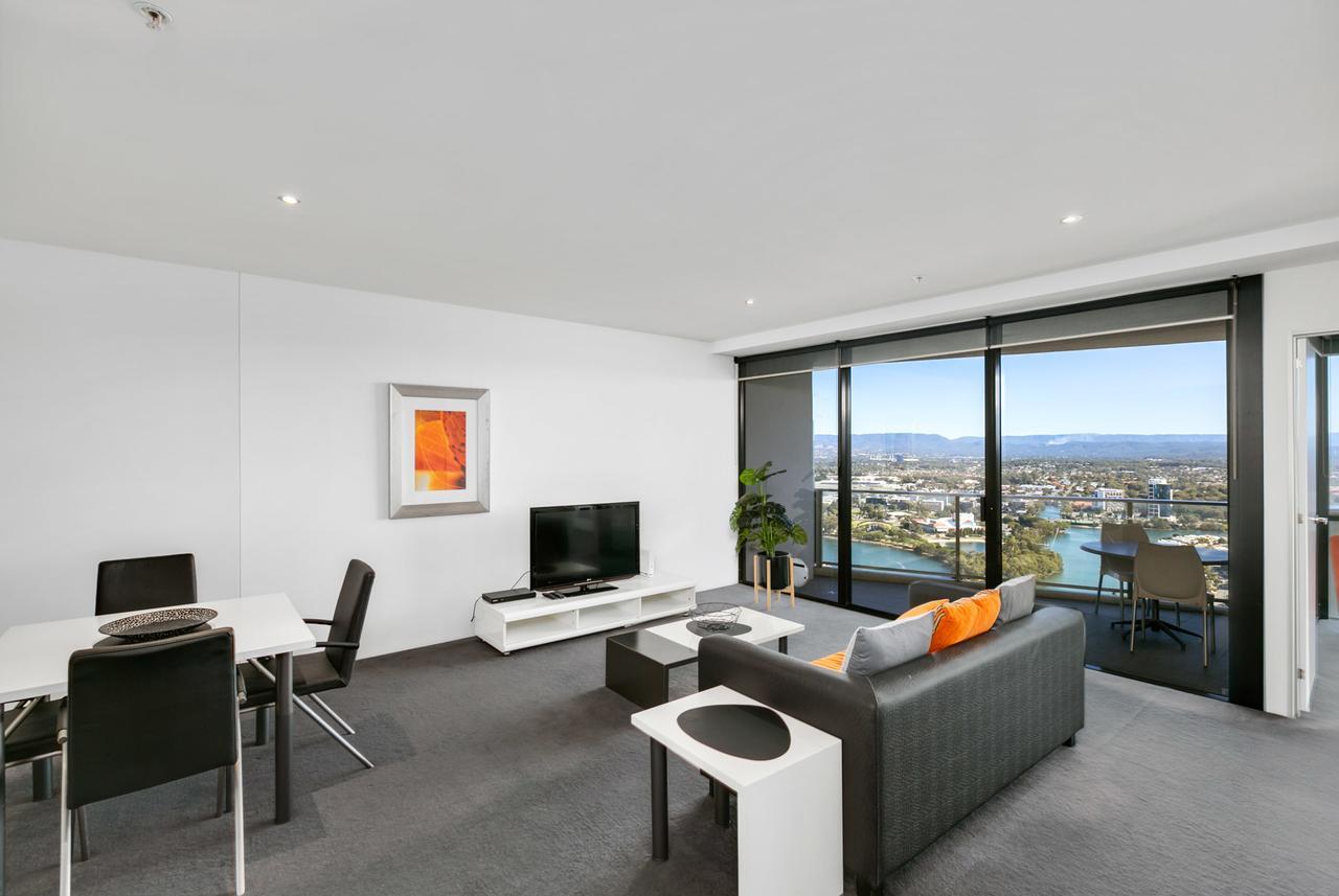 Circle On Cavill, And Sub Penthouses - We Accommodate * Gold Coast