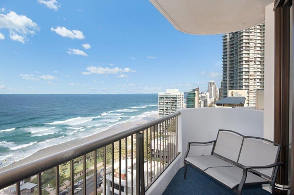 Aparthotel Surfers International