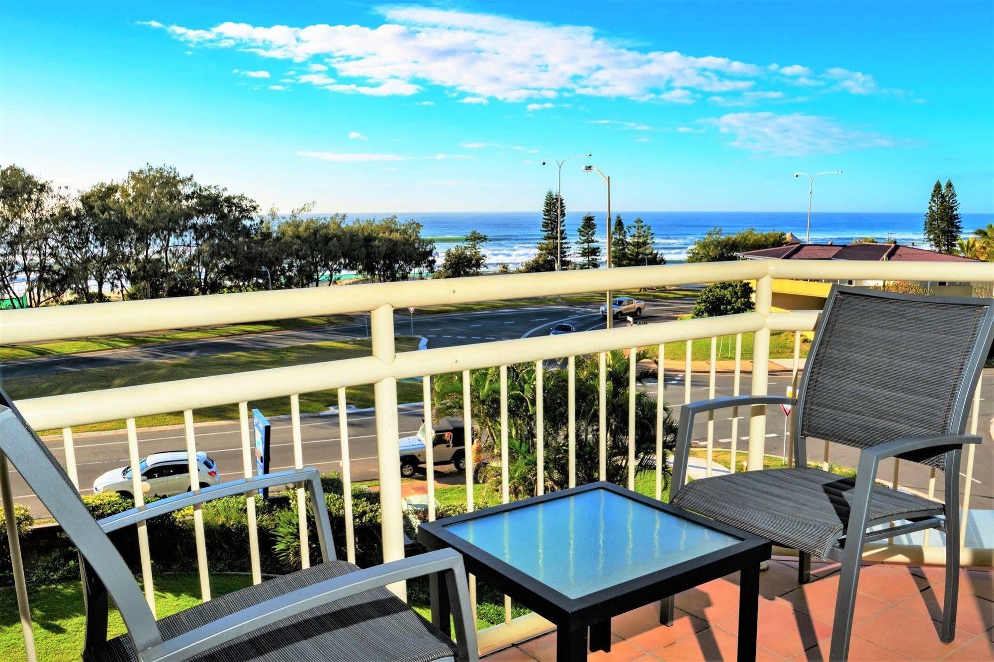 Seacrest Beachfront Surfers Paradise 4*