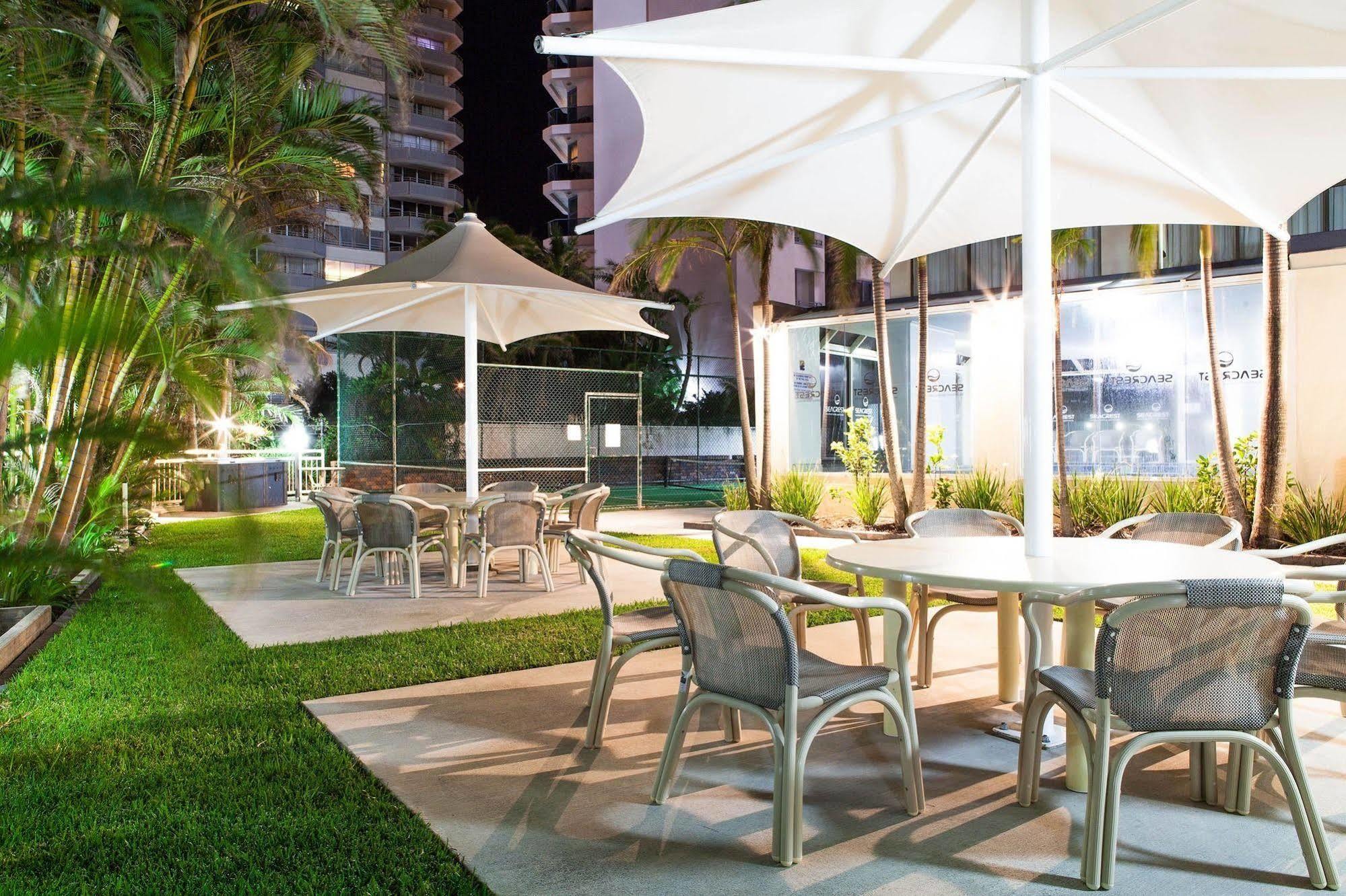 Seacrest Beachfront Surfers Paradise Aparthotel 4*
