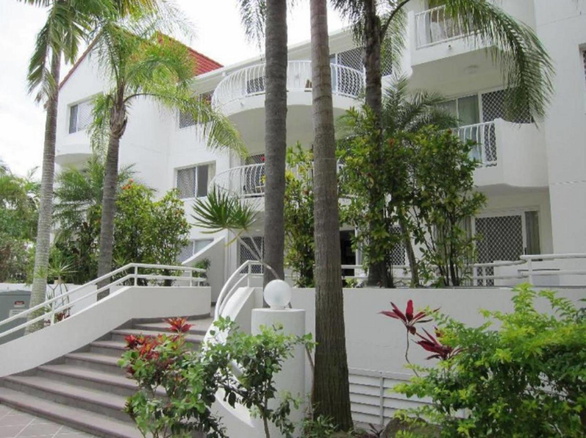 Cannes Court