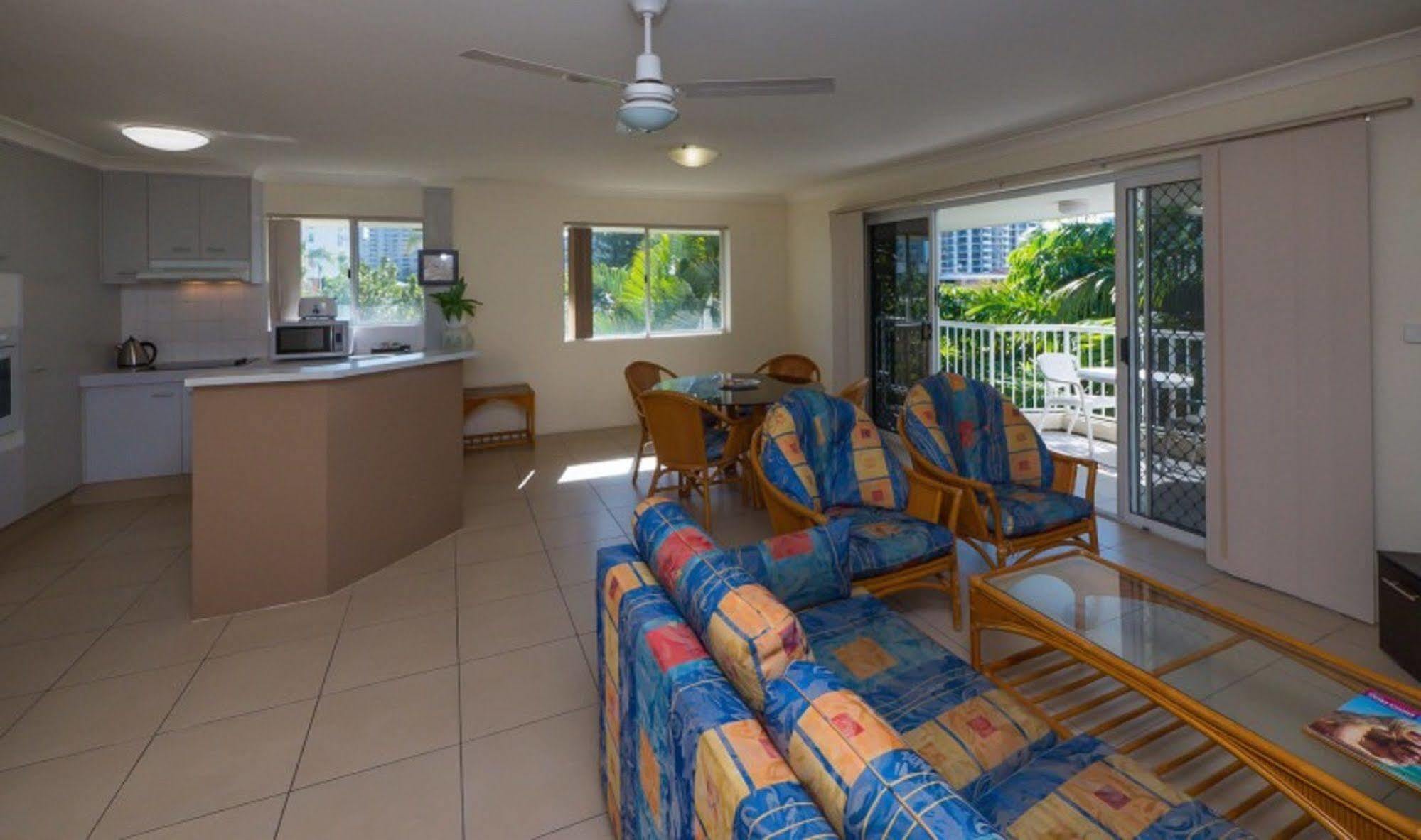 Surfers Tropique 3* Gold Coast