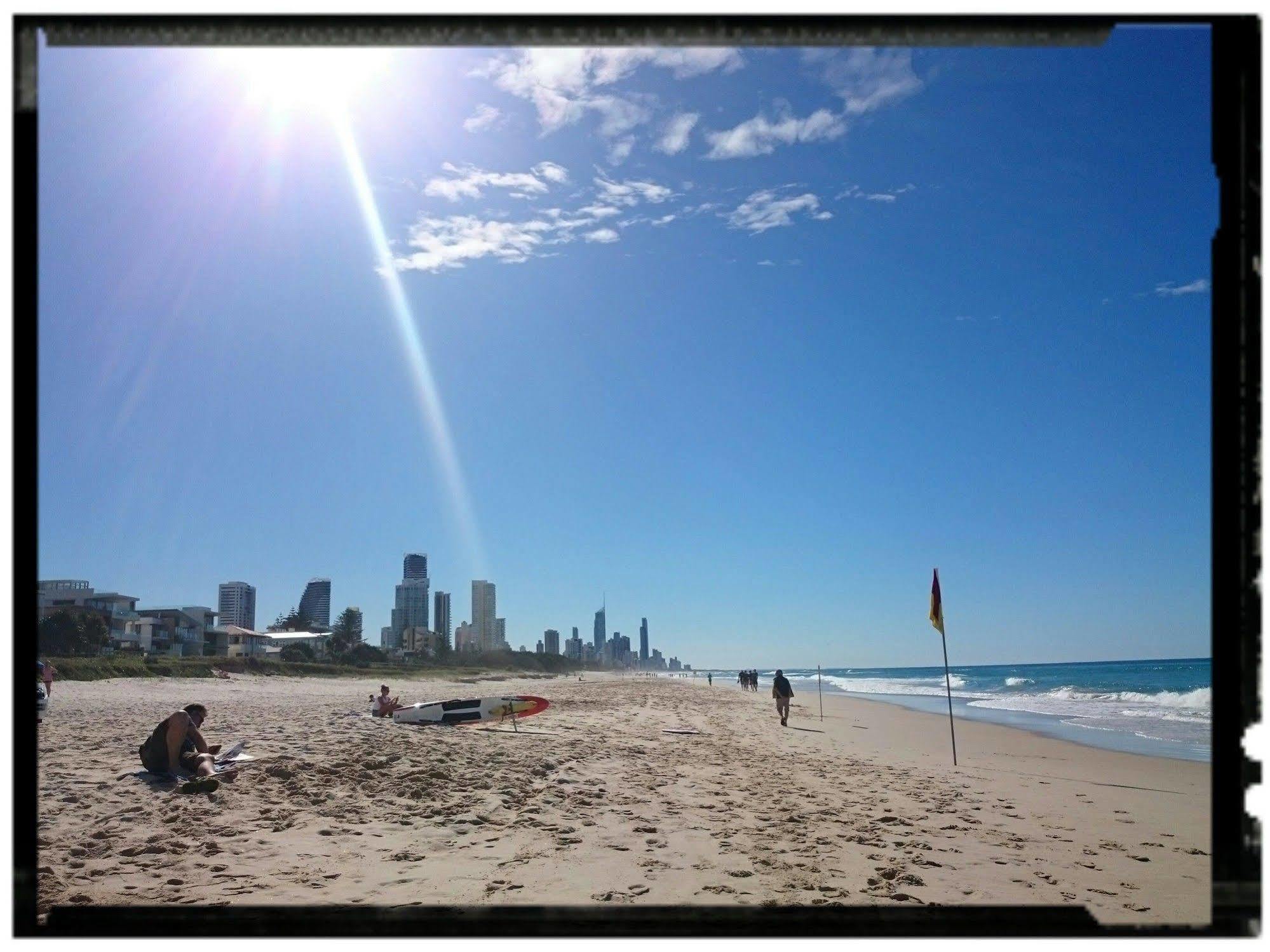 Surfers Hawaiian Aparthotel Gold Coast