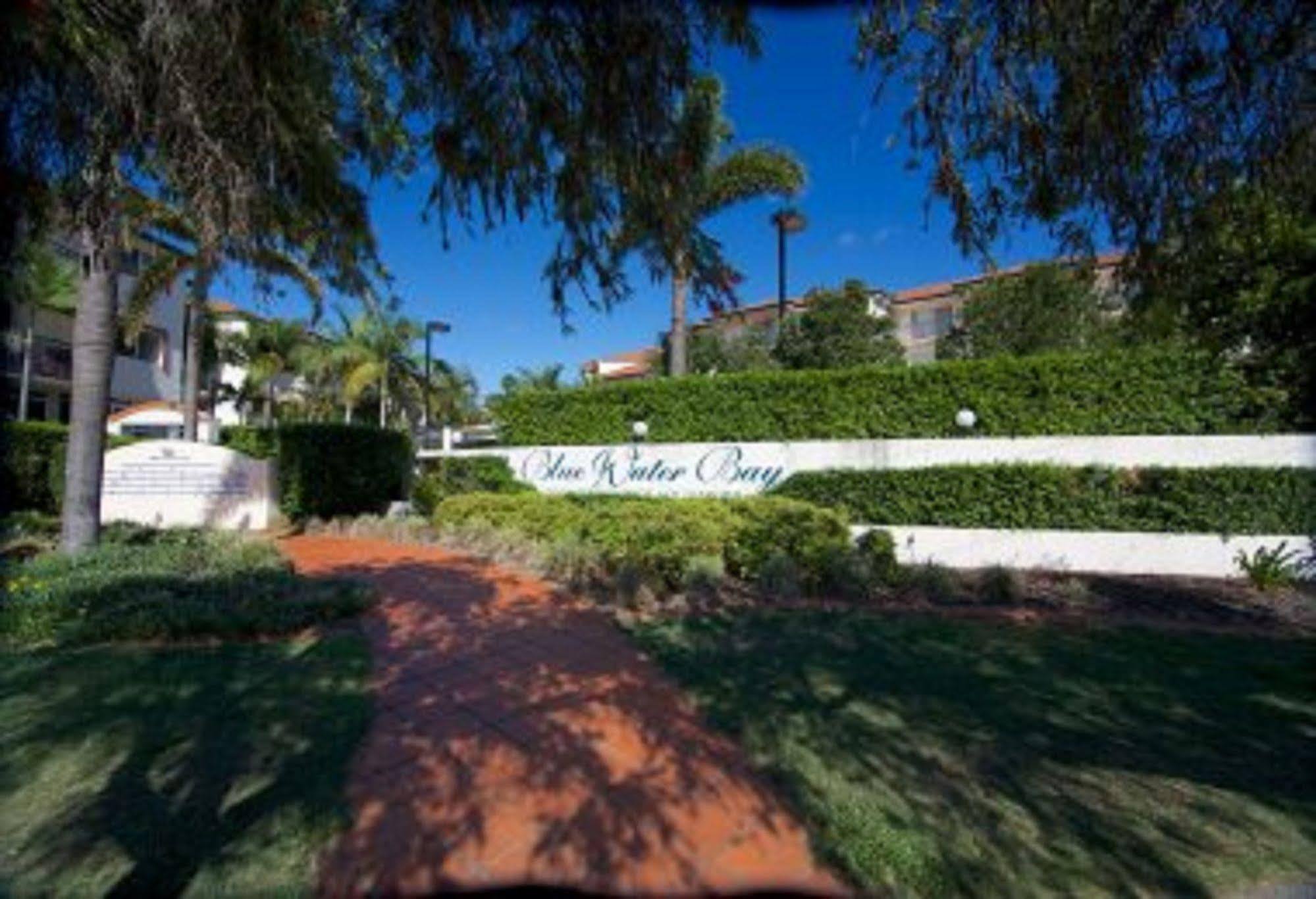 Blue Water Bay Villas Aparthotel 3*