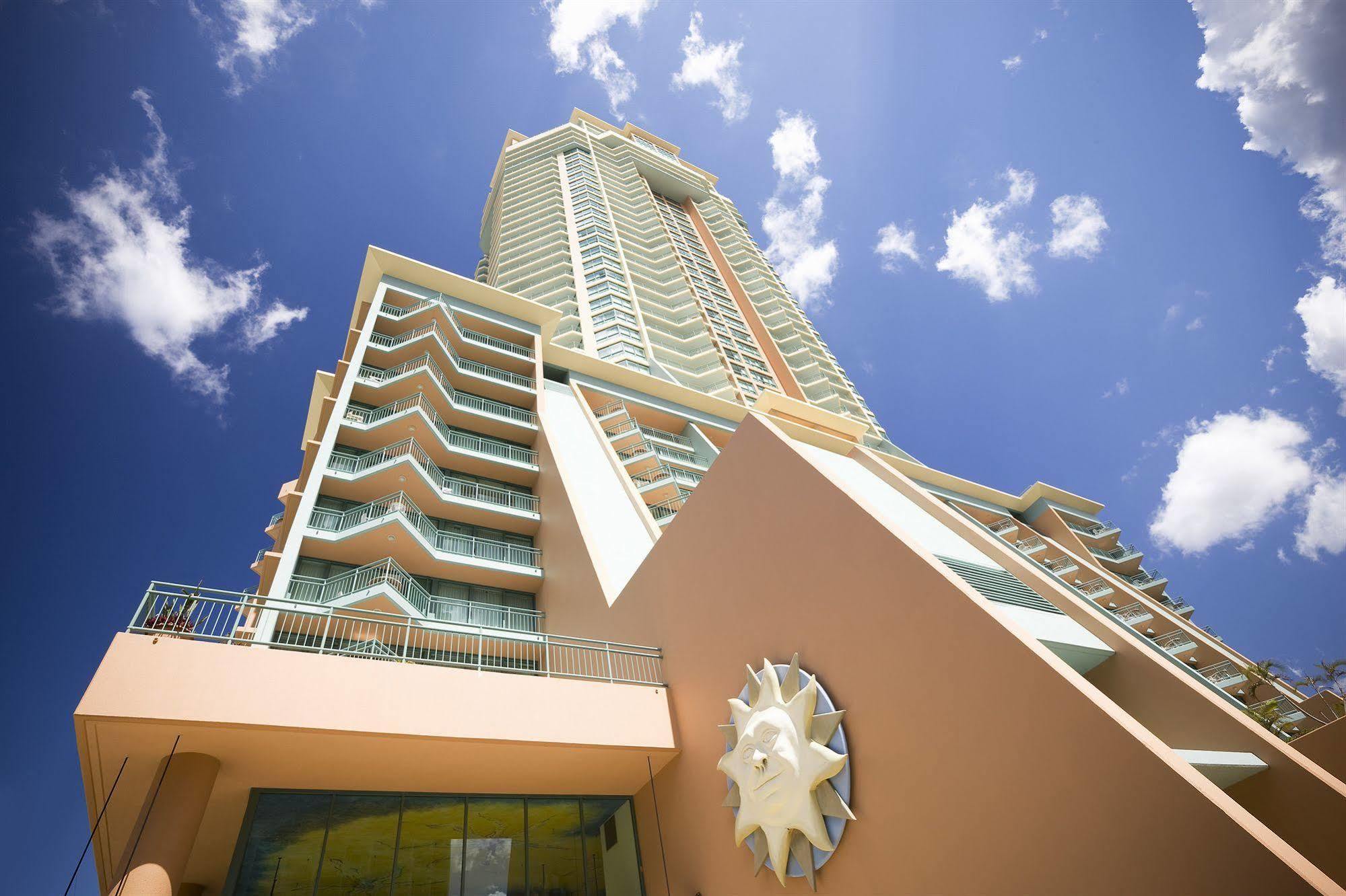 Mantra Crown Towers 4*
