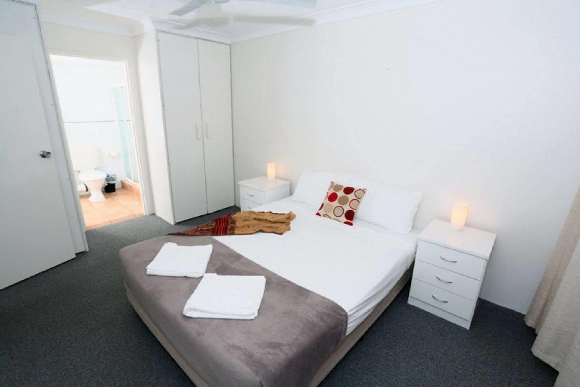 St Tropez 3* Gold Coast