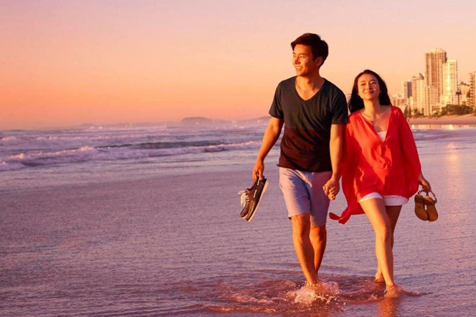 Capricorn One Beachside - Official 4*
