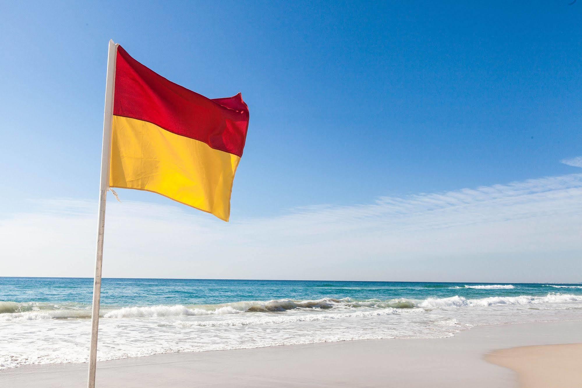 Capricorn One Beachside - Official 4*