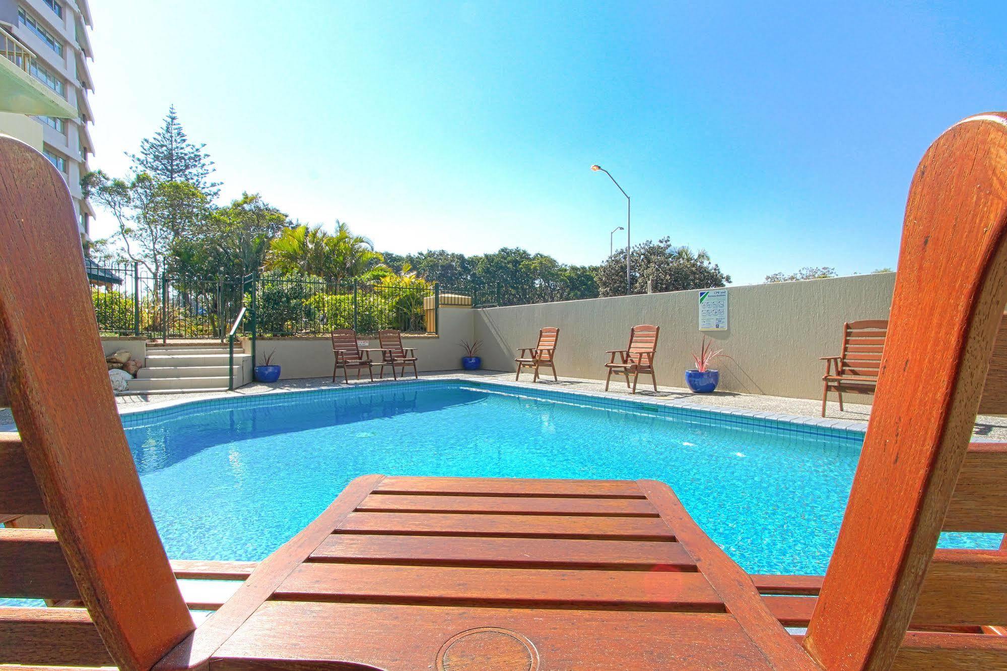 Capricorn One Beachside - Official Gold Coast